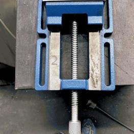 Pos. 2 Machine vice