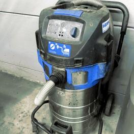 Pos. 8 Industrial vacuum cleaner