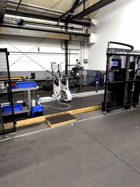 Horizontal balancing machine