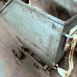 Pos. 89 Mobile chip tipping container