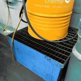 Pos. 129 2 barrel drip trays