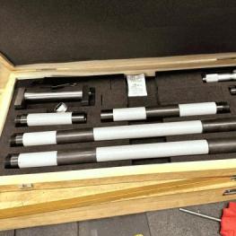 Pos. 142 Internal micrometer set