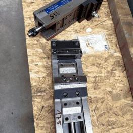 Pos. 175 2 hydraulic vices