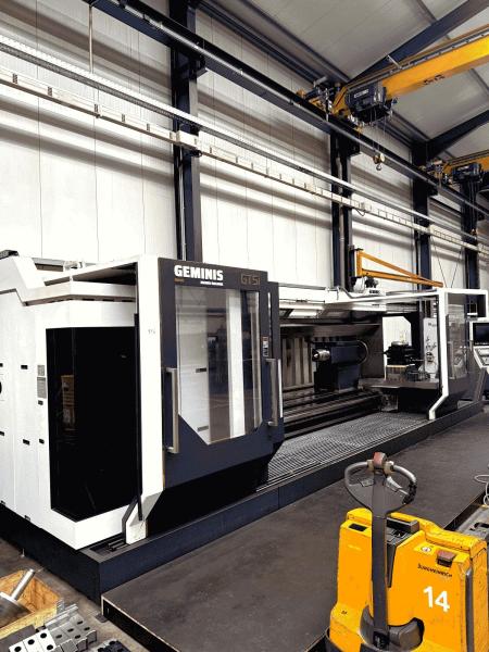 CNC sliding head lathe