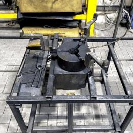 Pos. 273 Welding bench