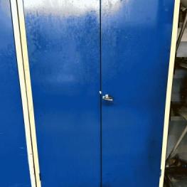 Pos. 321 Steel cabinet