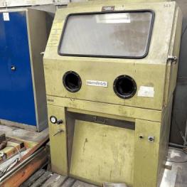 Pos. 353 Hand sandblasting booth