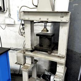 Pos. 358 Hydraulic workshop and assembly press