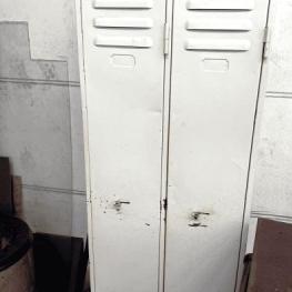 Pos. 360 Steel locker