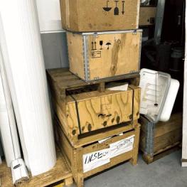 Pos. 413 Item: wooden boxes