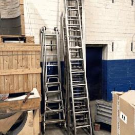 Pos. 436 2 aluminium ladders