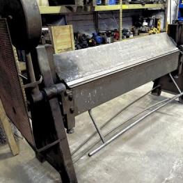 Pos. 445 Manual folding bench