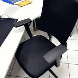 Pos. 563 1 office swivel chair