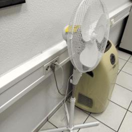 Pos. 567 Pedestal fan